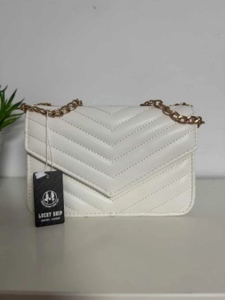 Bolso beige acolchado cadena