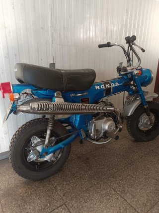 Honda Dax 70 - Moped