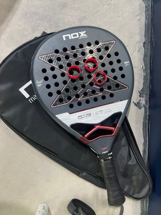Pala Nox AT10 Genius 12K Agustin Tapia