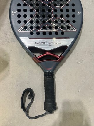 Pala Nox AT10 Genius 12K Agustin Tapia