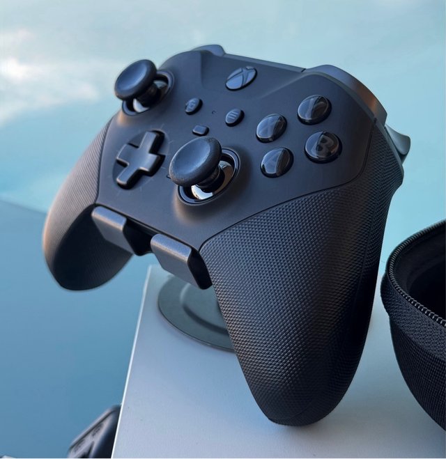 Xbox Series S + Mando Elite 2 + Estuche