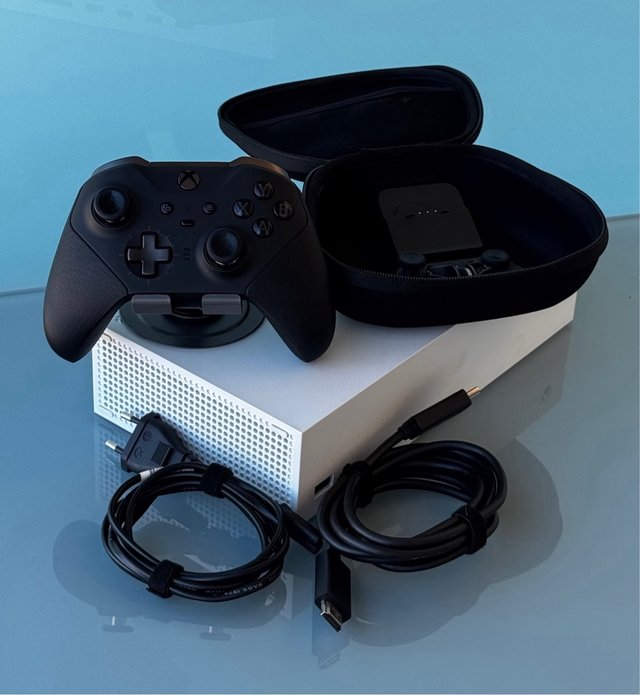 Xbox Series S + Mando Elite 2 + Estuche