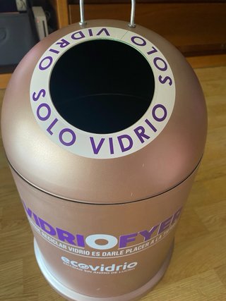 Contenedor reciclaje Miniglú Ecovidrio