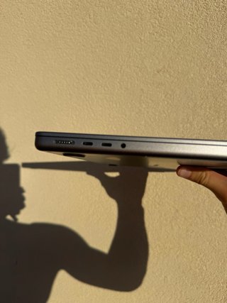 MacBook Pro M2 Pro 16/512