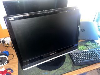 TV/Monitor Schneider 22" con DVD integrado