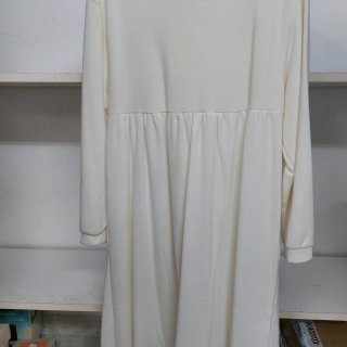 Bata Malizia botones beige talla L