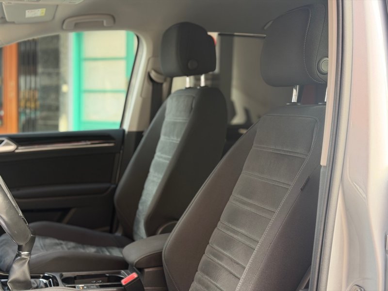 Volkswagen Touran 2017, foto 13