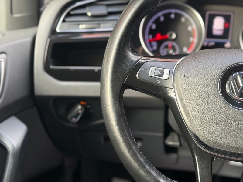 Volkswagen Touran 2017, foto 16