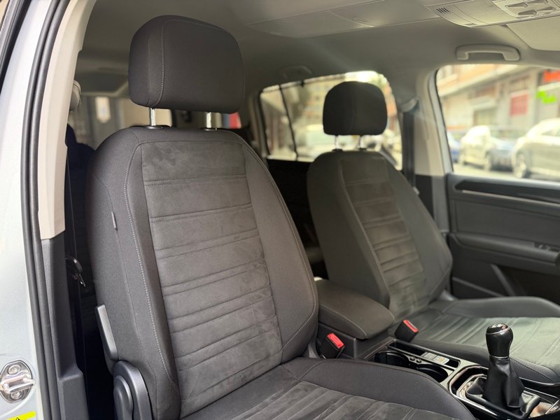 Volkswagen Touran 2017, foto 23