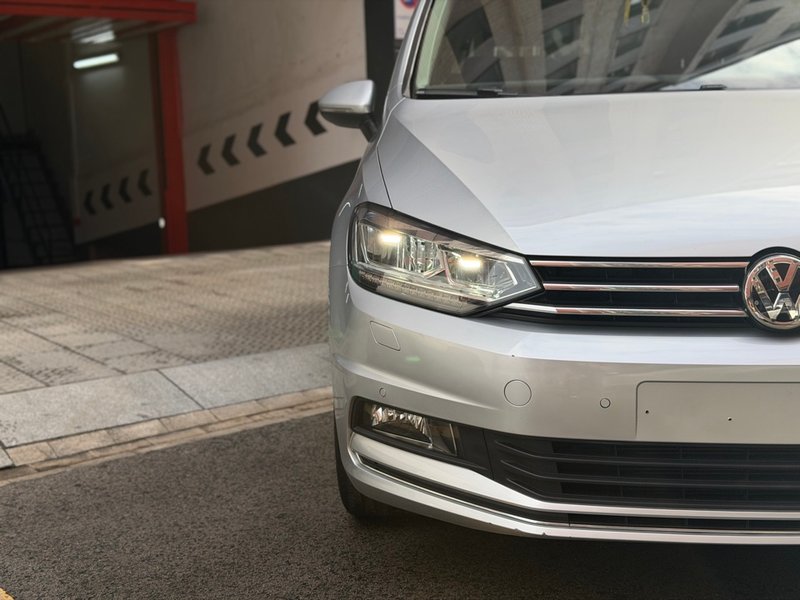 Volkswagen Touran 2017, foto 34