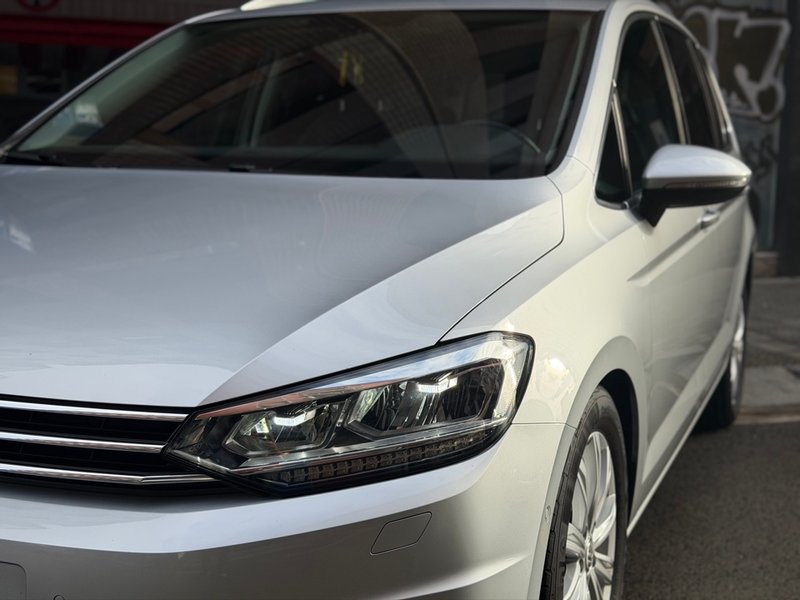 Volkswagen Touran 2017, foto 35