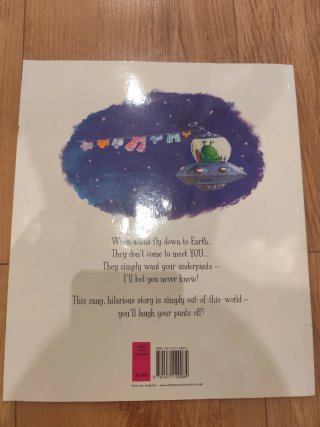 Aliens Love Underpants