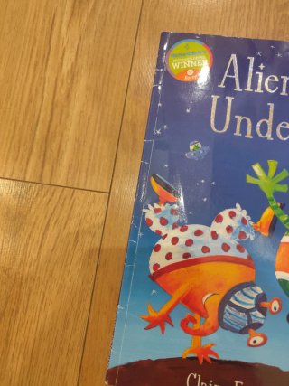 Aliens Love Underpants