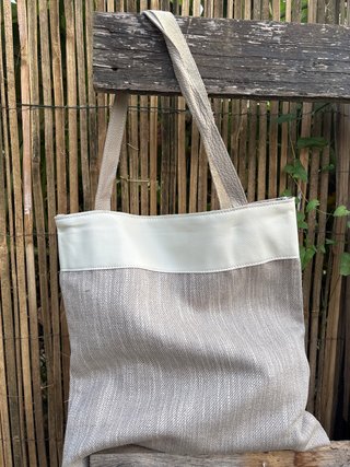 Borsa tote in pelle beige e argento