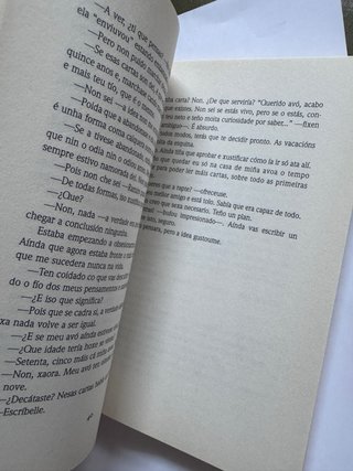 Durmido sobre os espellos ~ Jordi Sierra i Fabra
