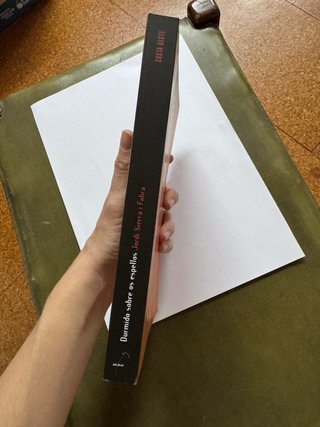 Durmido sobre os espellos ~ Jordi Sierra i Fabra