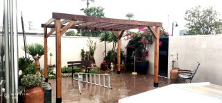 Pérgola de madera maciza