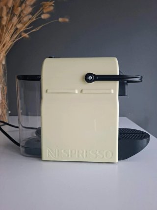Cafetera Nespresso Crema
