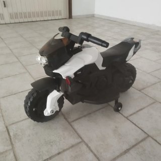 Moto elettrica per bambini