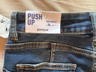 Pantalón vaquero Bershka Push Up Mujer Talla 36