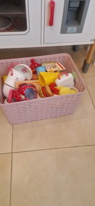 Cocinita de madera infantil+ accesorios y comidita