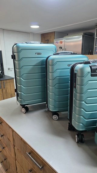 Set 4 Maletas Viaje Rígidas Neceser Turquesa