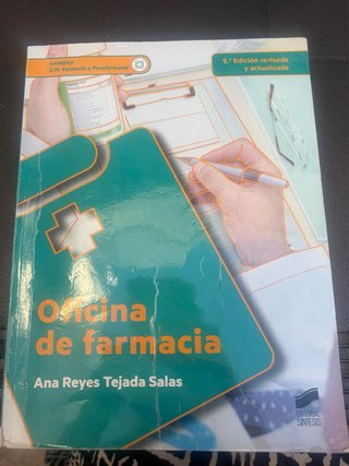 Libro grado medio farmacia y Parafarmacia