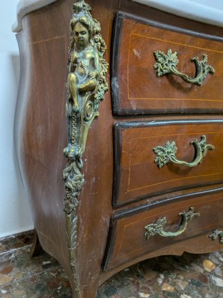 Cómoda antigua madera y mármol
