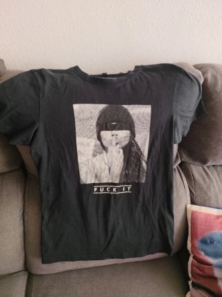 Camiseta Negra FUCK IT
