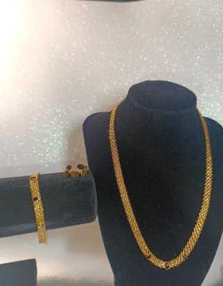 Conjunto Acero Dorado Piedra Oscura