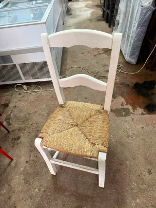 Sillas de madera con asiento de anea