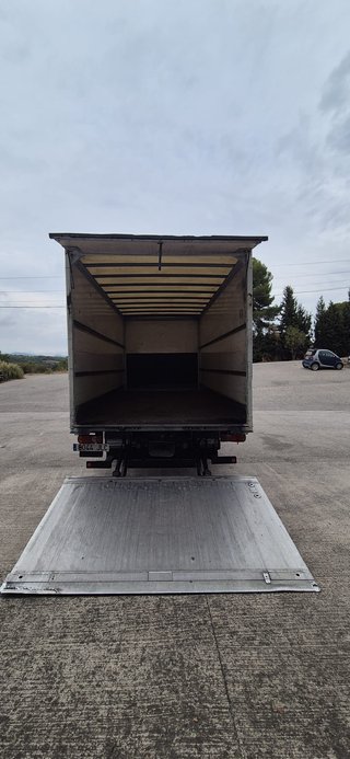 Camión Renault Midlum 220 DXI 2013