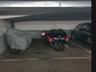 Plaza de garaje para moto