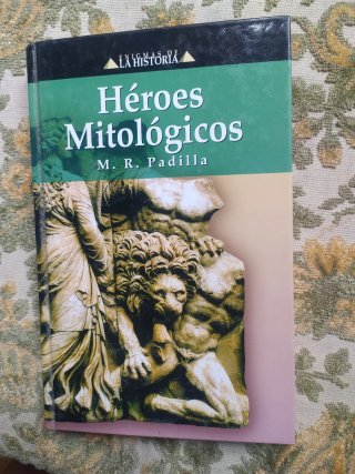 Libro Héroes Mitologícos