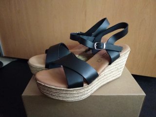 Sandalias con de piel negras