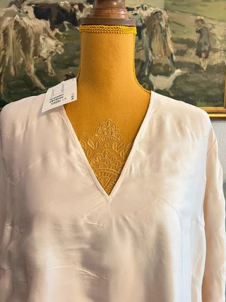 COS – Ivory Satin Tunic Blouse – V-Neck – 100%