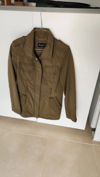 Chaqueta Massimo Dutti verde militar
