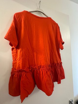 T-shirt arricciata arancio/rossa