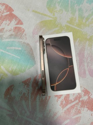 iPhone 16 Pro 256GB Dorado