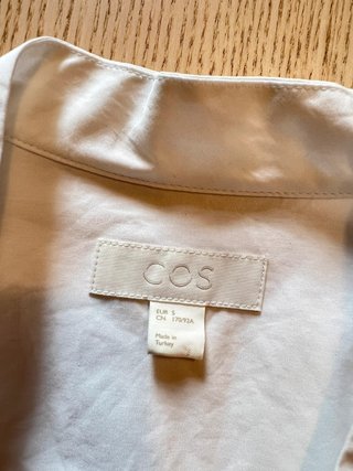 COS – White Convertible Collar Shirt – Mandarin