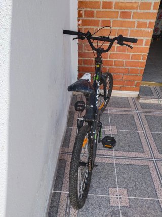 Bicicleta BMX AVIGO