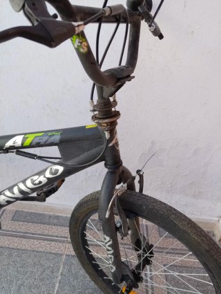 Bicicleta BMX AVIGO