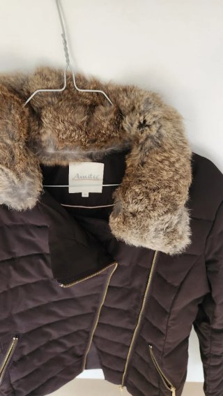 Chaqueta Amitié con cuello de pelo