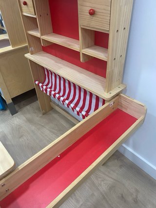 Tienda de madera para niños