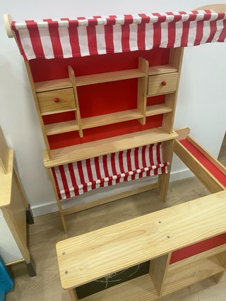 Tienda de madera para niños