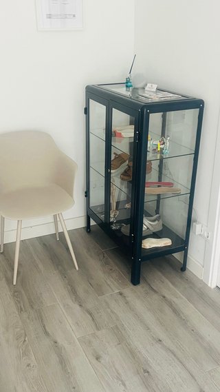 Vitrina IKEA FABRIKÖR azul - como nueva