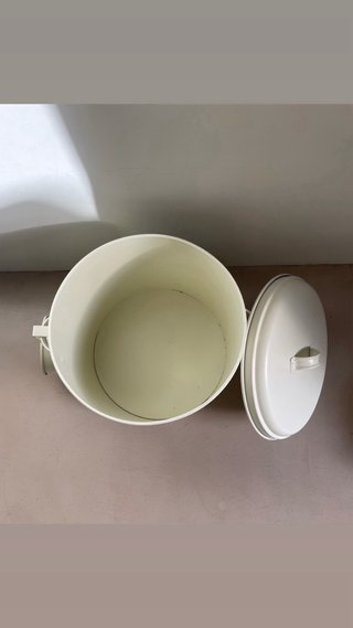 Cubo para comida de perro