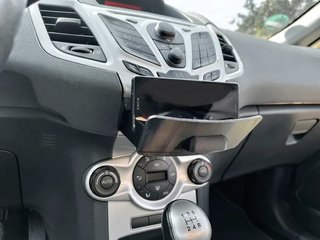 Gaveta Ford Fiesta MK7 Suporte Telemóvel