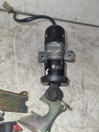 Honda SH 125cc 2006 - Cerradura y llaves