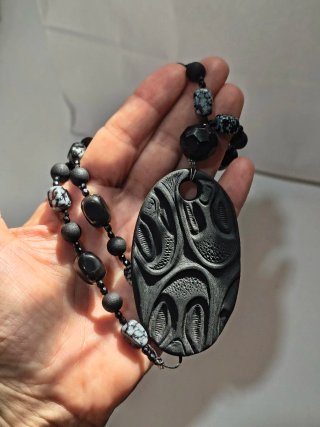 Collana pietra lavica ciondolo ovale